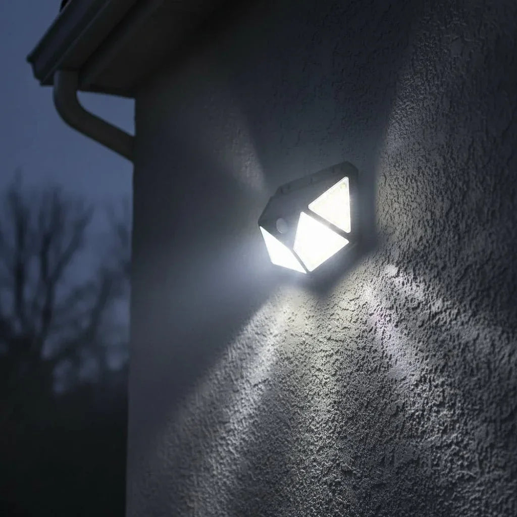 Eclairage nocturne avec détecteur de mouvement et rechargement solaire